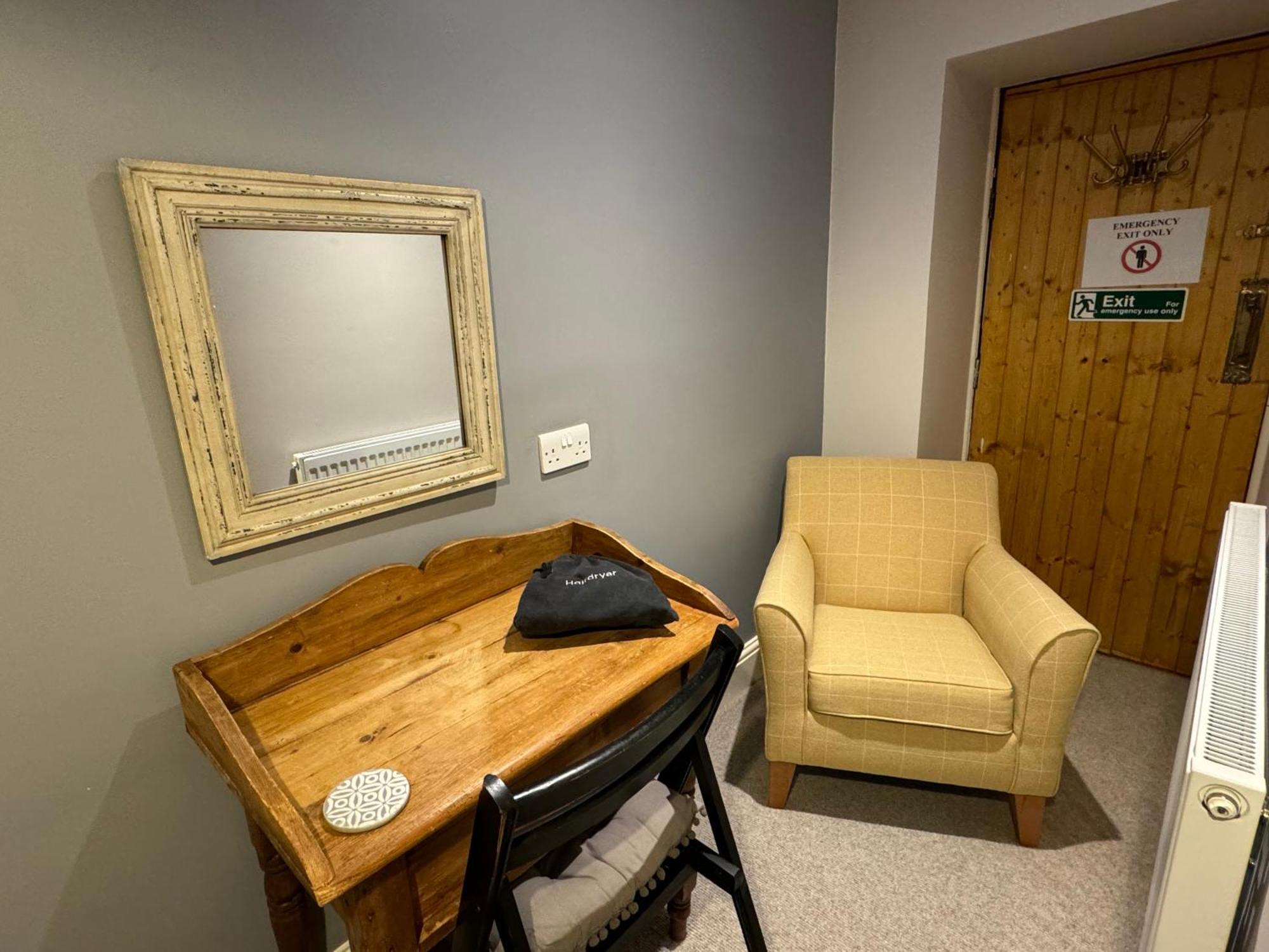 Hargate Hall Self Catering Бакстон Экстерьер фото