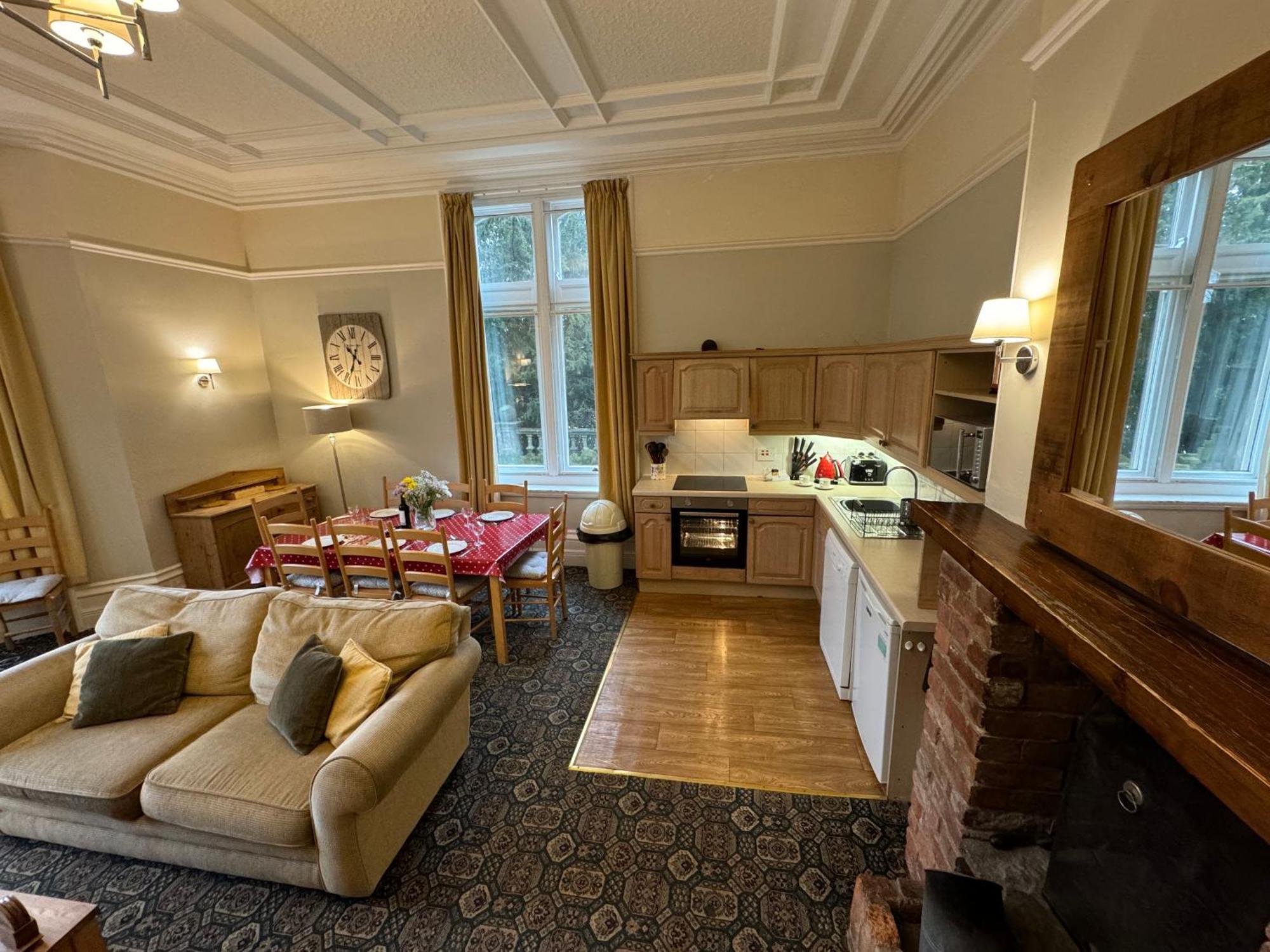 Hargate Hall Self Catering Бакстон Экстерьер фото