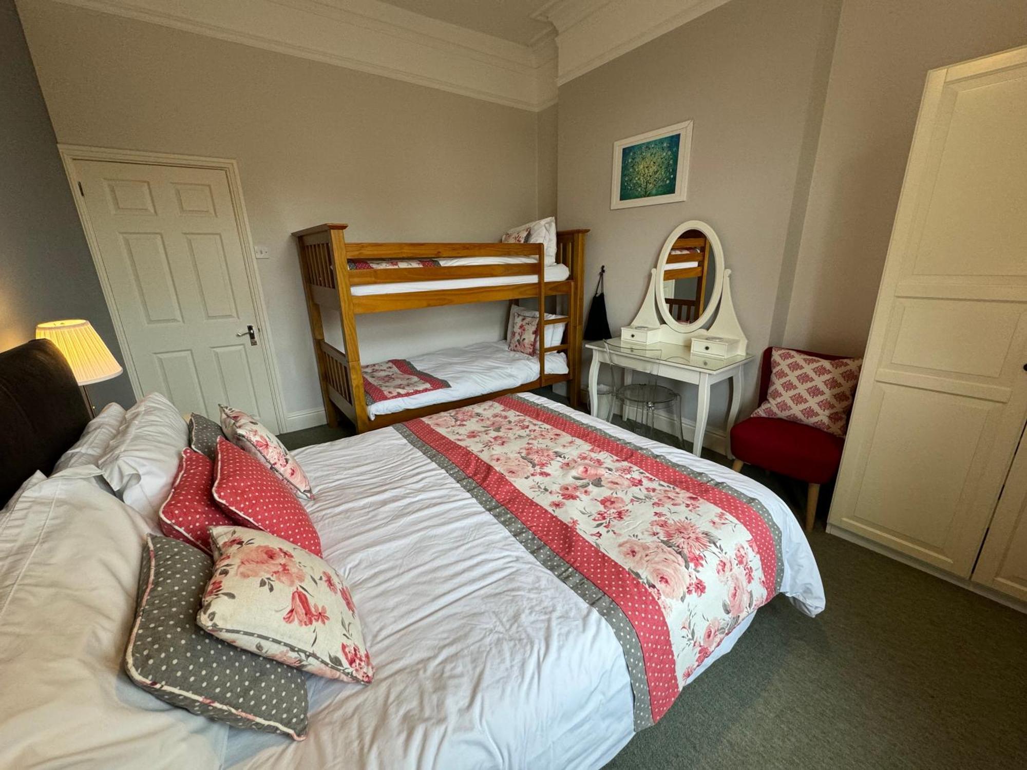 Hargate Hall Self Catering Бакстон Экстерьер фото